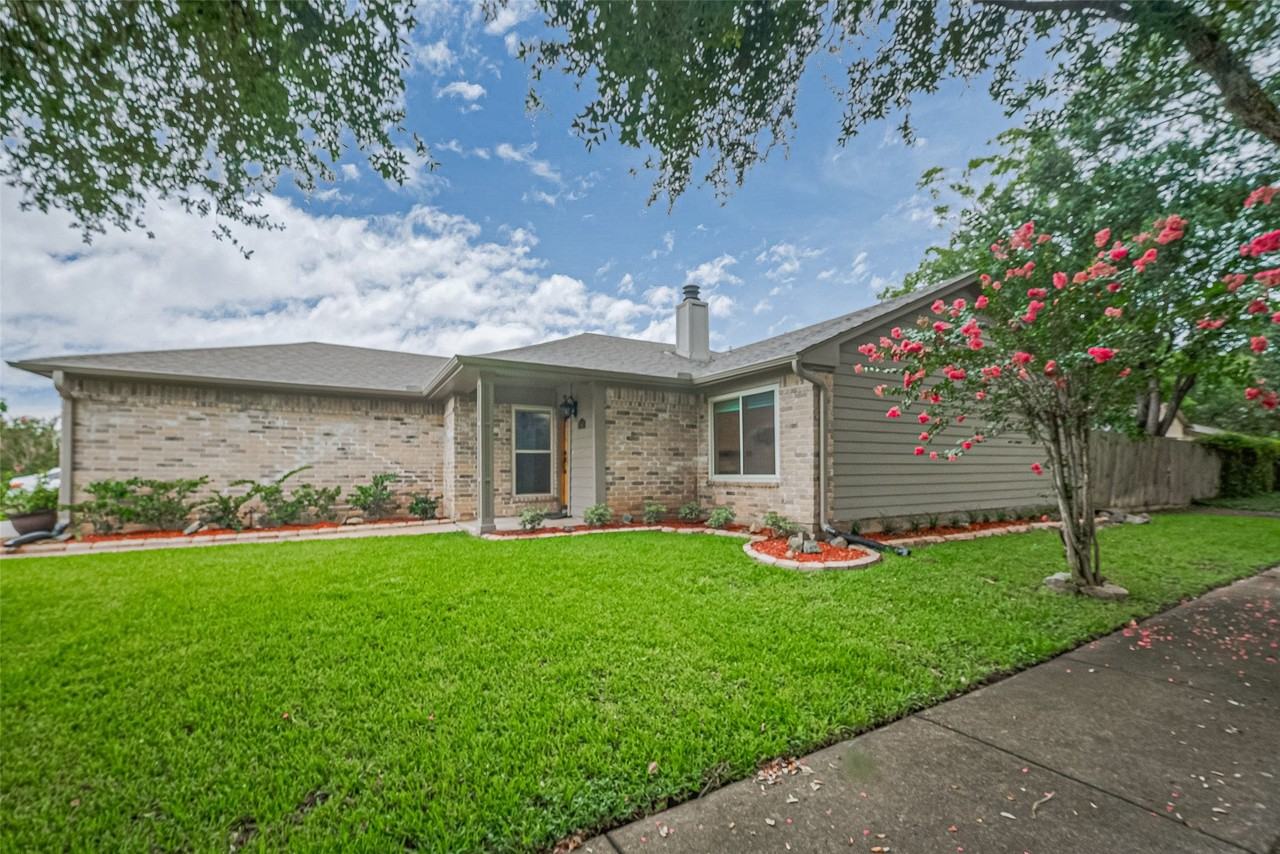 3407 Hillstone Dr - Photo 2 of 39