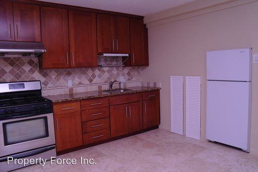 102A Lycett Circle - Photo 2 of 6