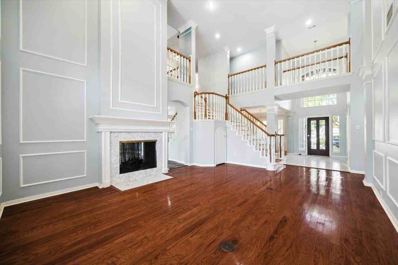 3718 Bayou Bend Ct - Photo 2 of 19