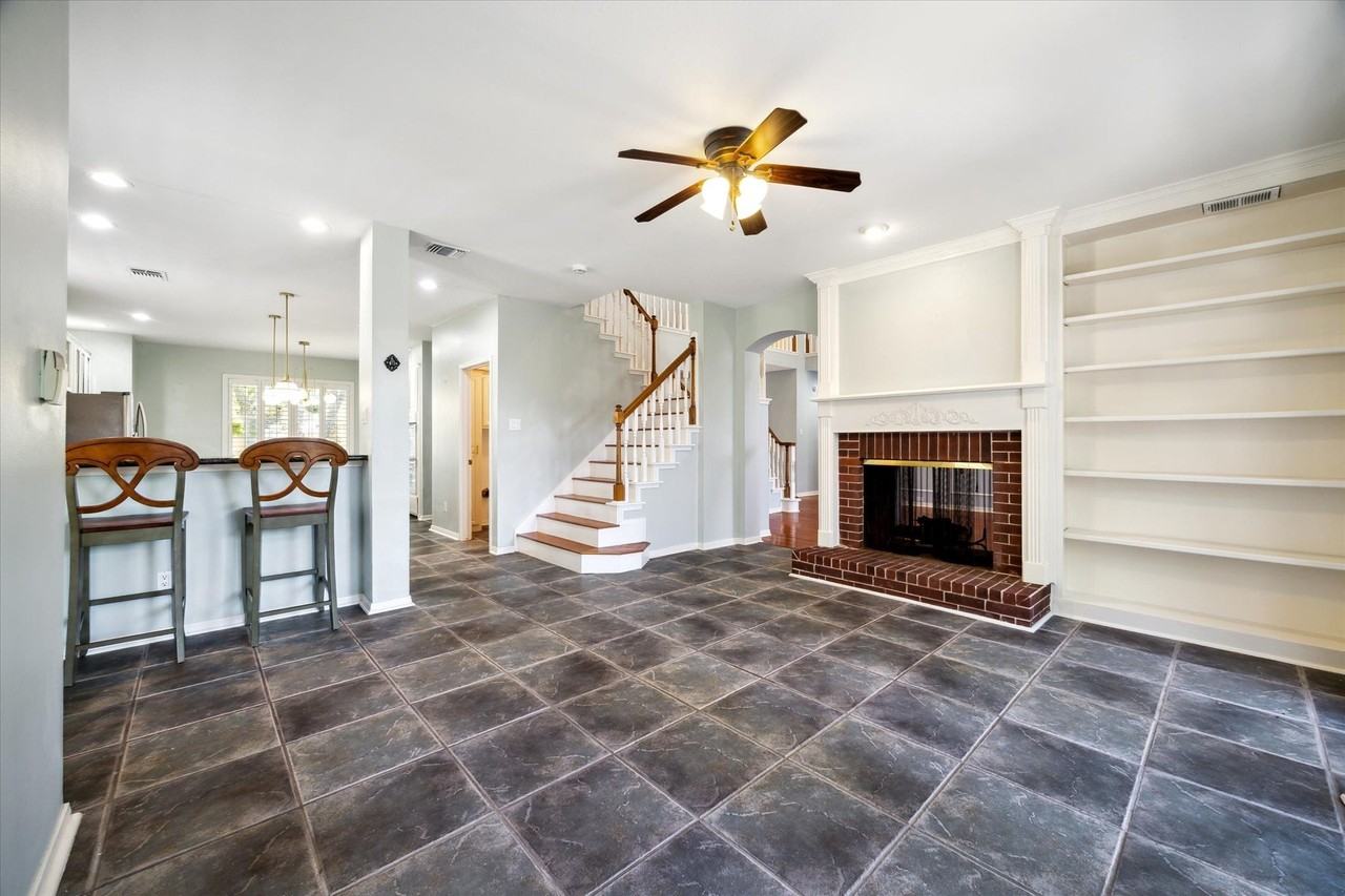 3718 Bayou Bend Ct - Photo 7 of 19