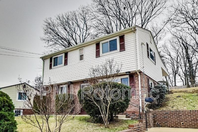 7422 Parkwood Street - Photo 3 of 34