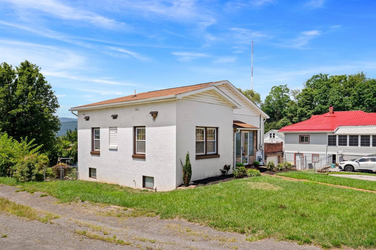 407 Ridgewood Ave - Photo 2 of 29