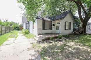 1120 S Columbia Ave - Photo 1 of 1
