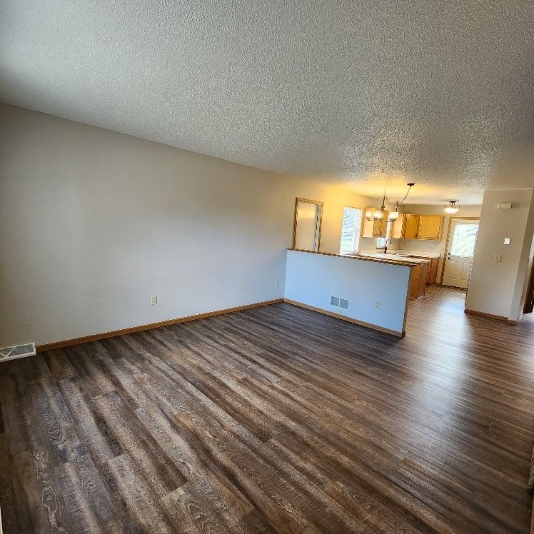 1204-1206 Andy Ln - Photo 2 of 14