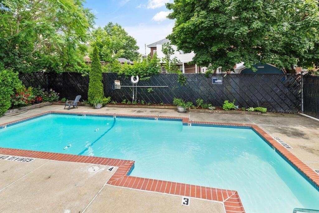 Colborne Rd #B1 - Photo 2 of 3