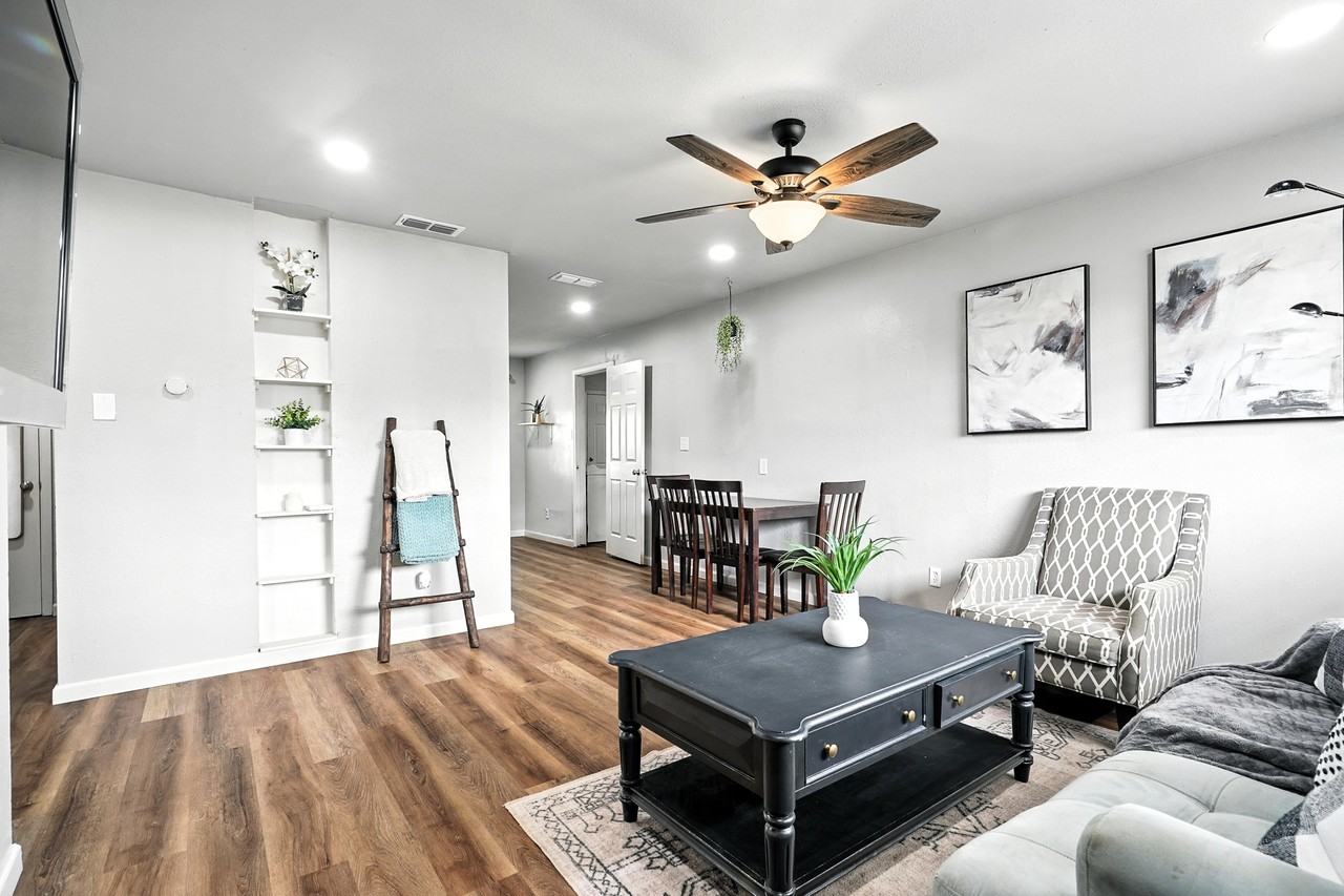 426 Penrose Dr #4 - Photo 5 of 21