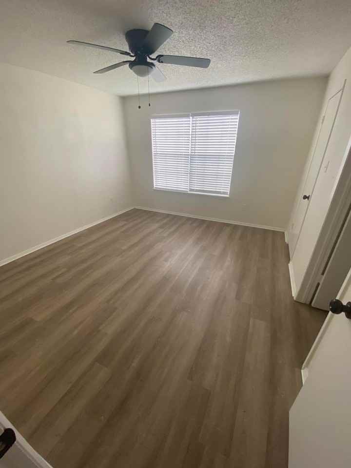 119 Circle Ct #121 - Photo 2 of 9
