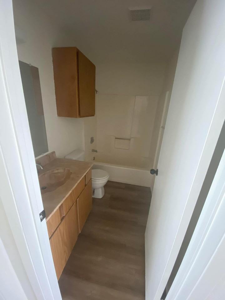 119 Circle Ct #121 - Photo 4 of 9