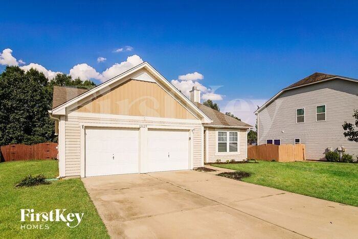 12829 Brandenburg Ln - Photo 3 of 19
