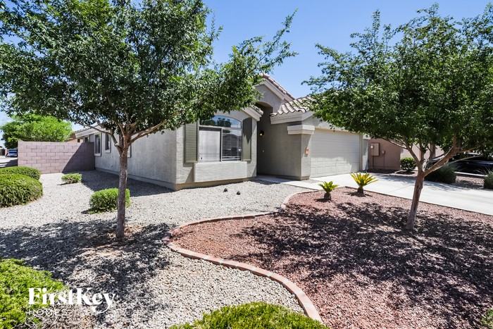 10634 W Pima St - Photo 2 of 15