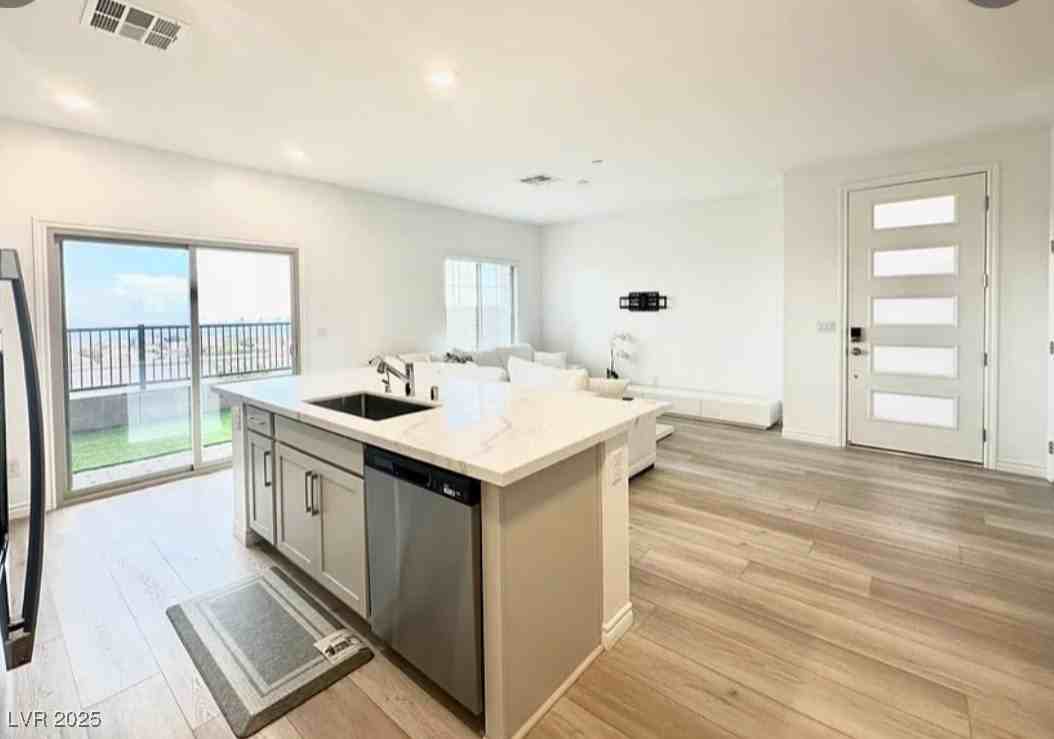 600 North Carriage Hill Drive #1147 - Photo 3 of 34