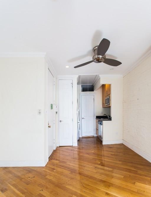 E 10th St #4 - Photo 2 of 5