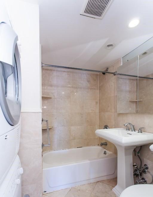 E 10th St #5 - Photo 5 of 5