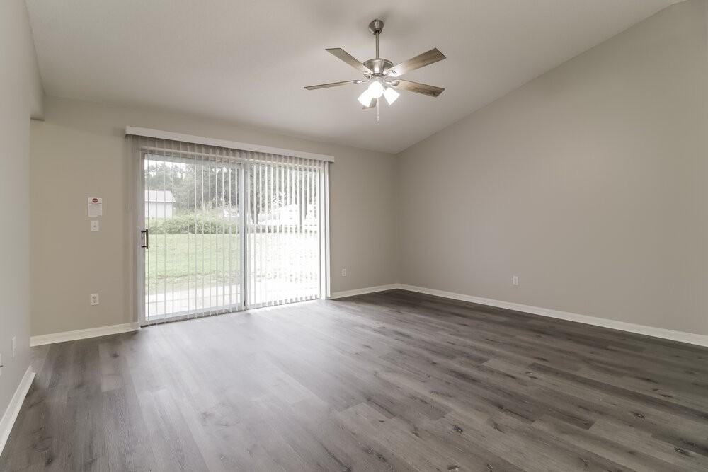 10600 Crescendo Loop - Photo 3 of 16