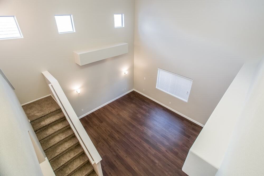 4933 Royal Lake Ave - Photo 3 of 17