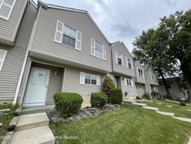 694 Darlington Dr - Photo 1 of 1