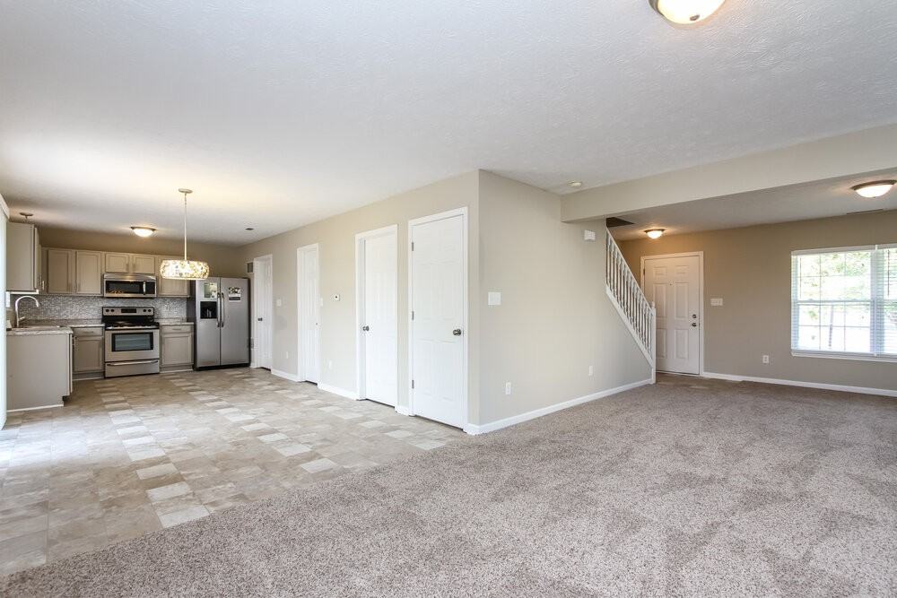 1255 Spring Ridge Cir - Photo 3 of 16