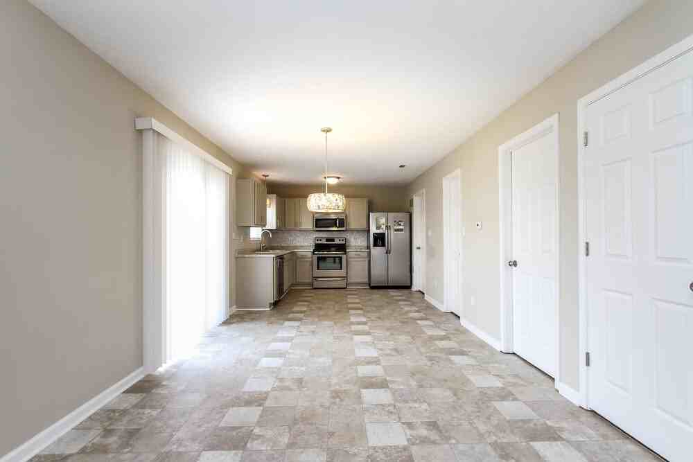 1255 Spring Ridge Cir - Photo 5 of 16
