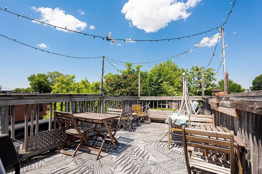 473 Quebec Avenue #03 - Photo 3 of 13