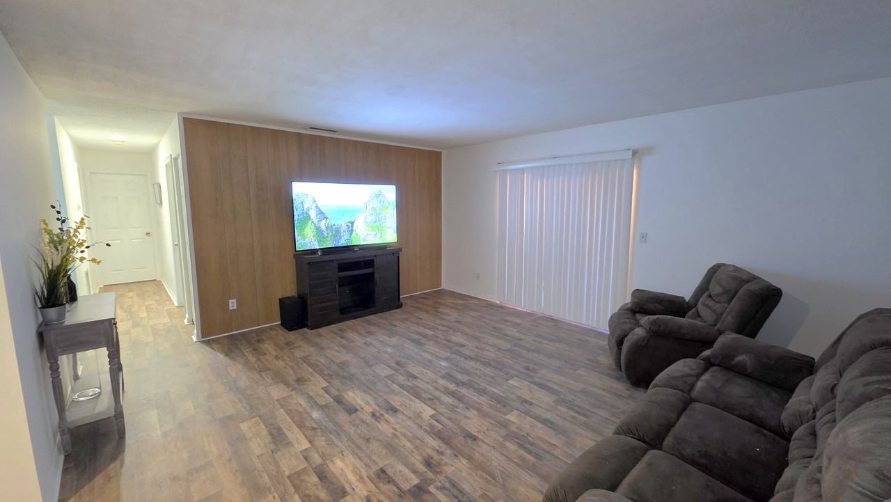 101 Bent Tree Drive #12 - Photo 3 of 31