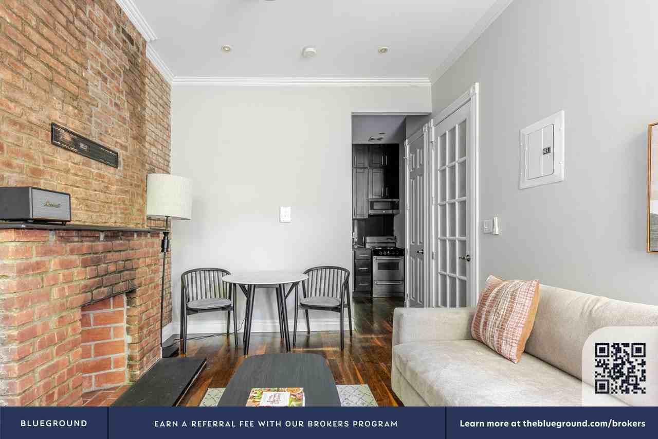 562 Hudson St #1888 - Photo 4 of 19