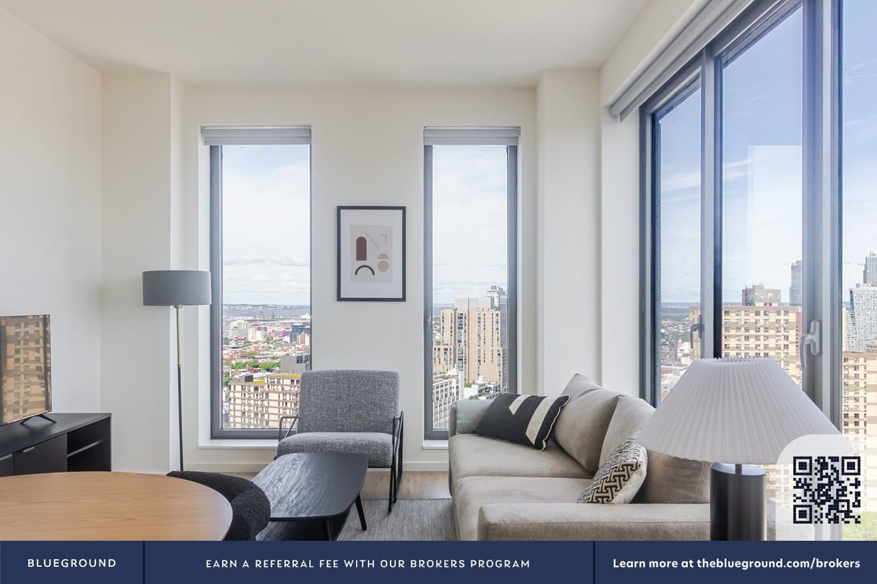 545 Vanderbilt Avenue - Photo 5 of 50