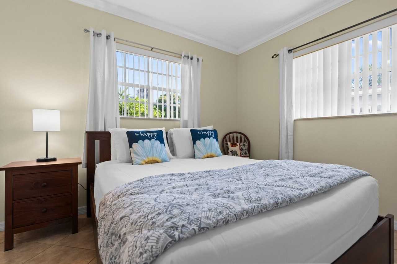 311 Sw 8th St #1047798P - Photo 5 of 18