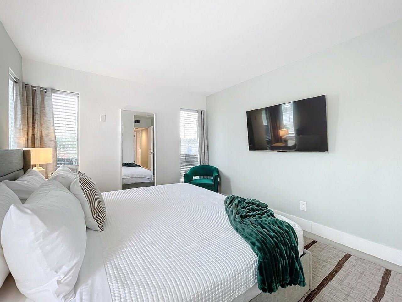 1401 Southeast 15th Street - Photo 4 of 91