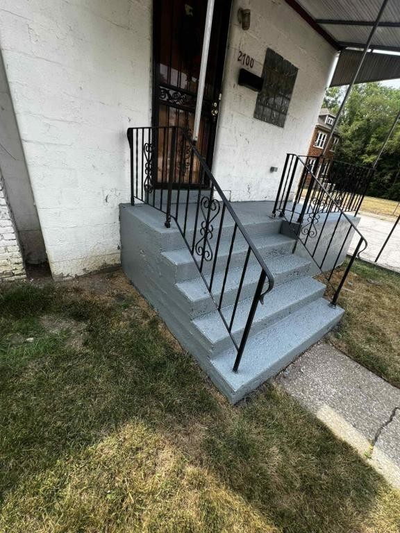 2700 Jefferson St - Photo 3 of 15