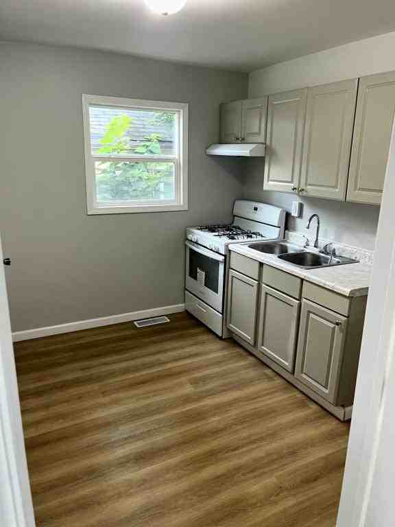 1545 Polk Street - Photo 3 of 9