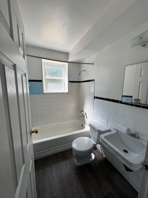 165 Godfrey Drive #one - Photo 6 of 8