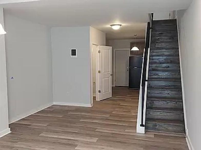 2406 N Chadwick St - Photo 2 of 12