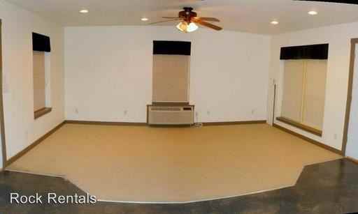 3115 S High Point Rd - Photo 3 of 10