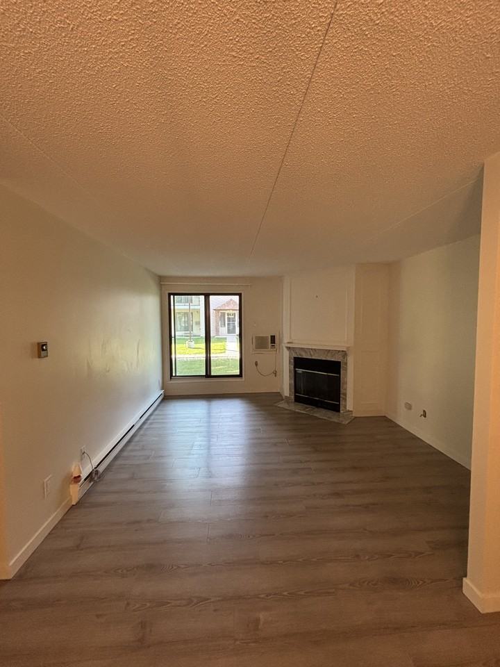 104-5 Burland Avenue - Photo 2 of 11