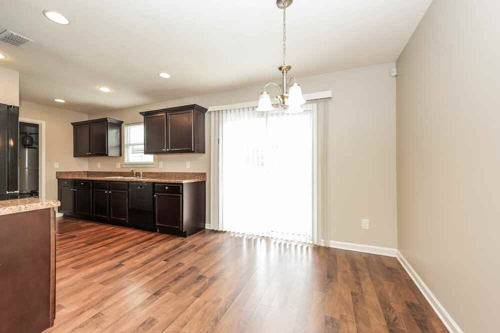 2014 Cobblestone Dr - Photo 5 of 16