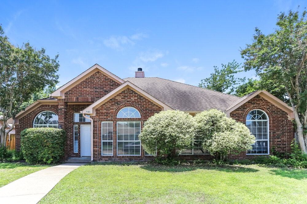 7401 Glenstone St - Photo 3 of 16