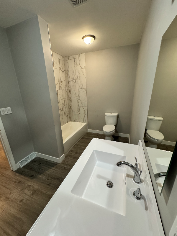 2416 53rd St - Photo 2 of 5