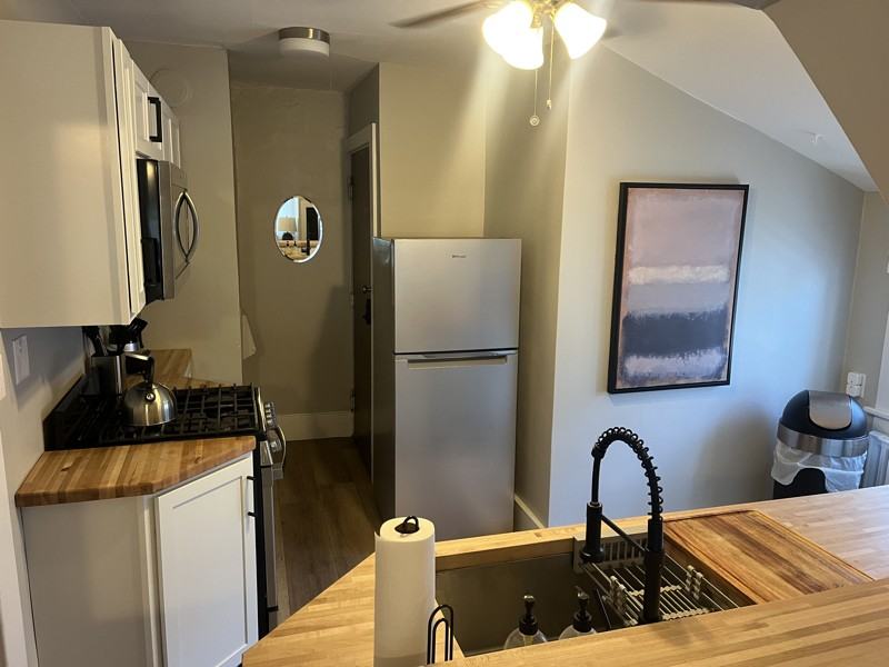 449 Richmond Ave #4 - Photo 4 of 11