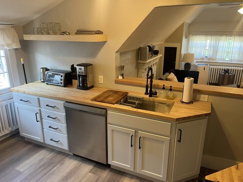 449 Richmond Ave #4 - Photo 5 of 11