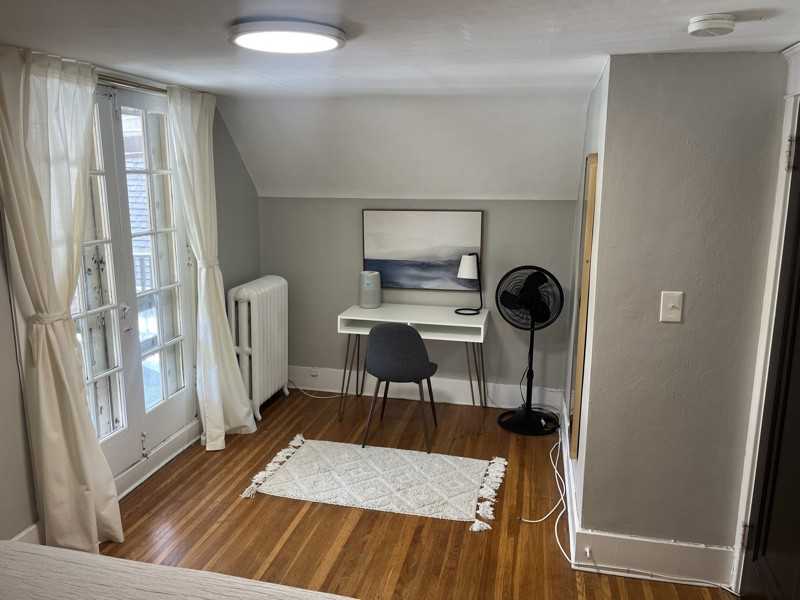 449 Richmond Ave #4 - Photo 7 of 11