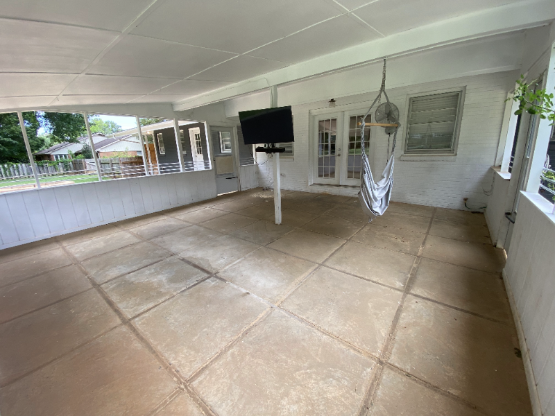 1301 Hollins Rd - Photo 3 of 18