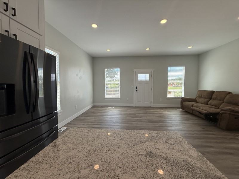 7 Elm Ave - Photo 3 of 17