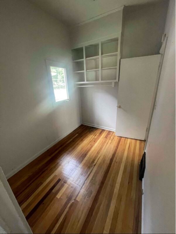 311 Quarry St - Photo 3 of 8