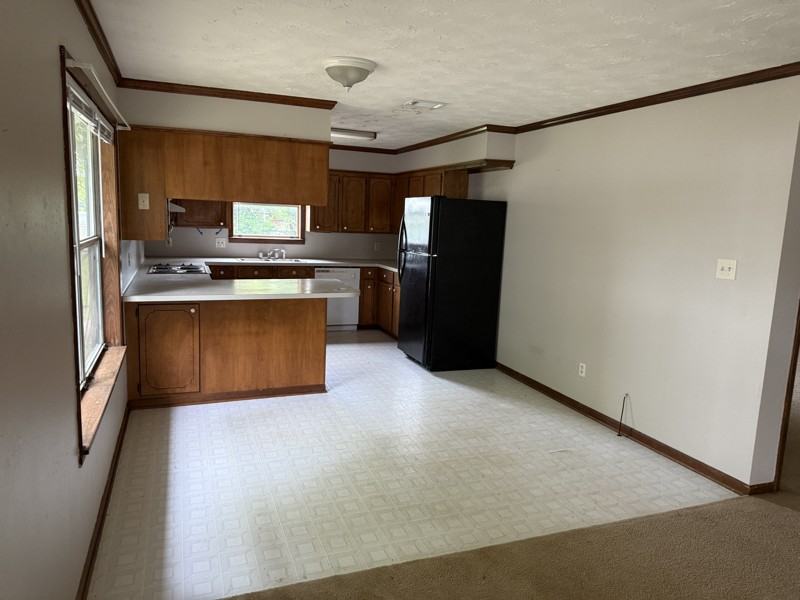 617 Ne Stallings Dr - Photo 2 of 11