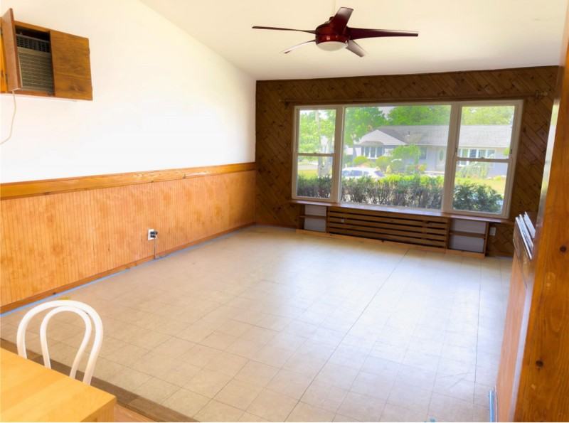 865 Prescott St - Photo 2 of 9