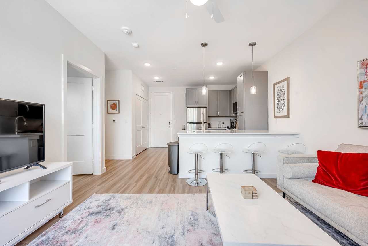 Gateway Park - Photo 2 of 35