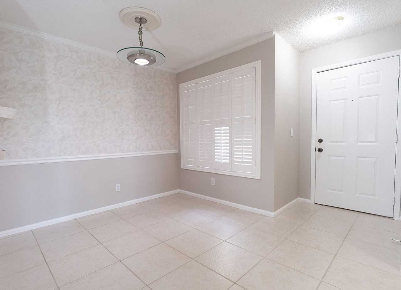 800 Ironwood Dr #834 - Photo 3 of 21