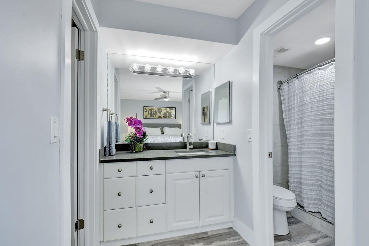 2255 Lindell Boulevard #4103 - Photo 6 of 6