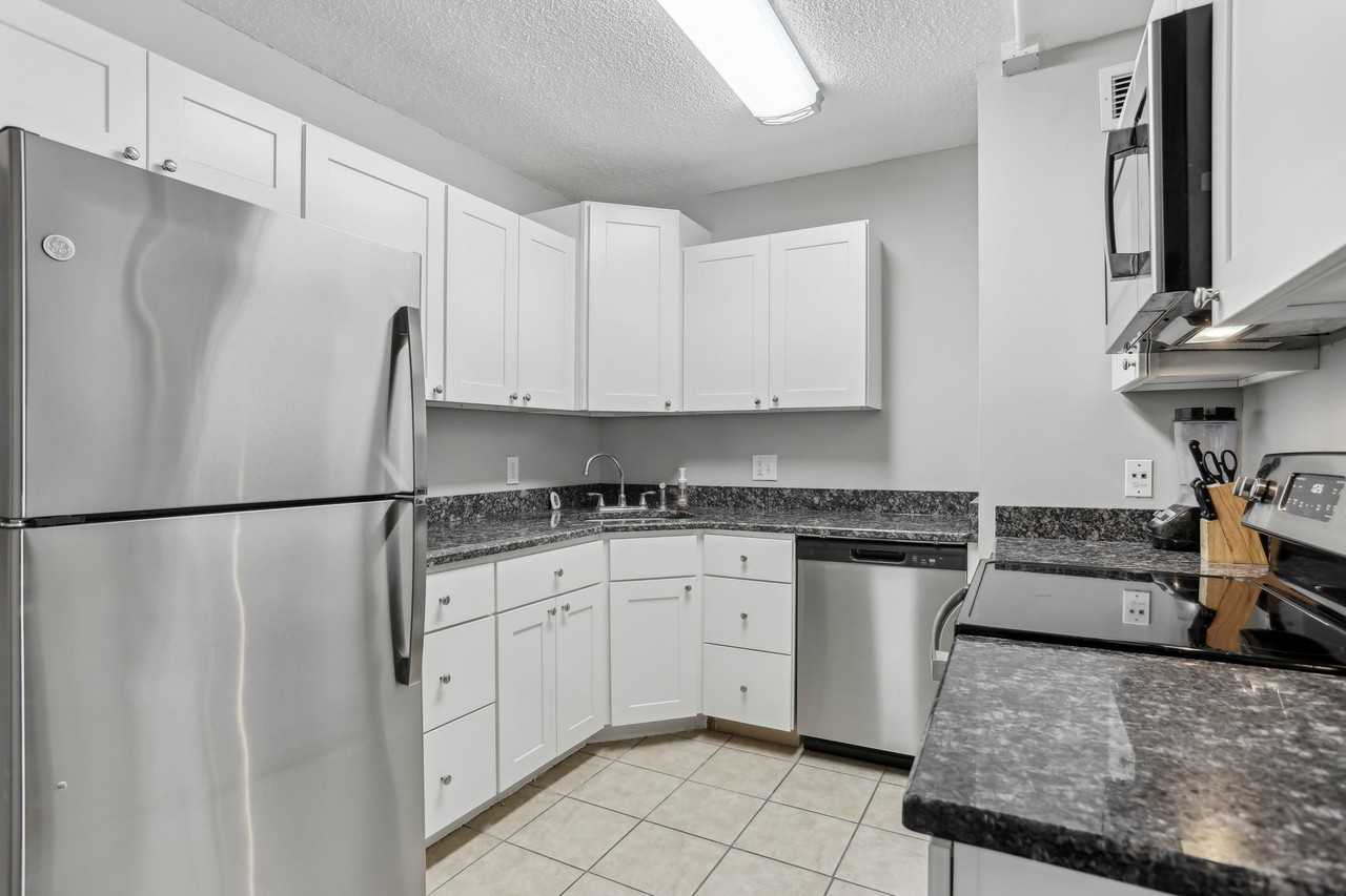 The Gentry's Landing - Photo 2 of 100