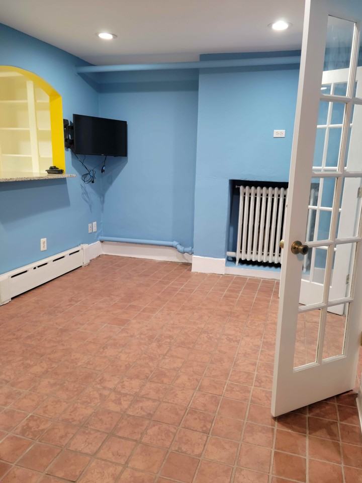 1833 Vermont Ave Nw #NA - Photo 2 of 11